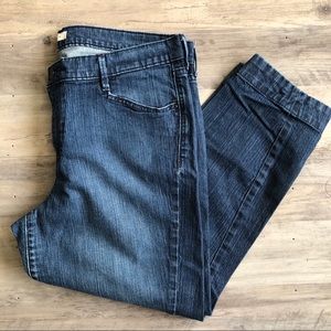 Old Navy skinny jean • size 16